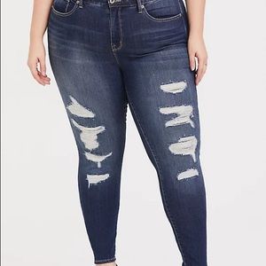 TORRID SKY HIGH SKINNY JEAN - PREMIUM STRETCH